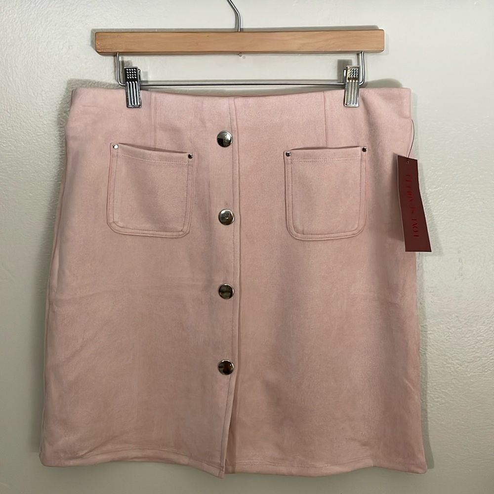 NWT Love Scarlett Blush Suede Skirt. Large